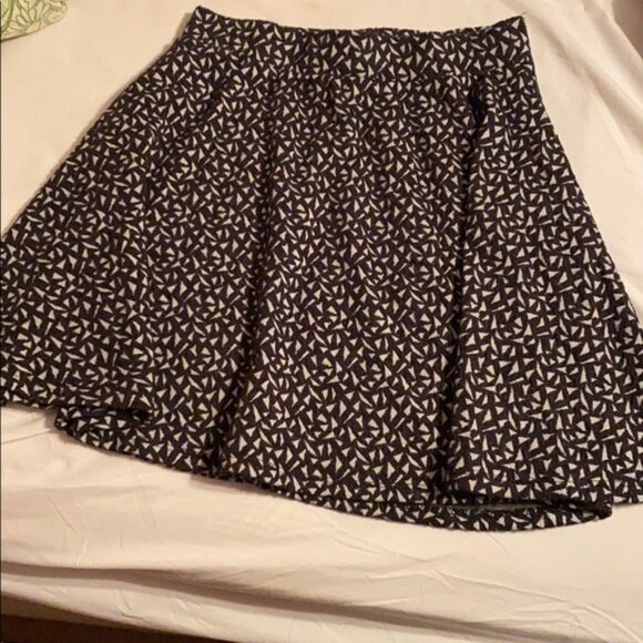 Skater skirt - Picture 1 of 3